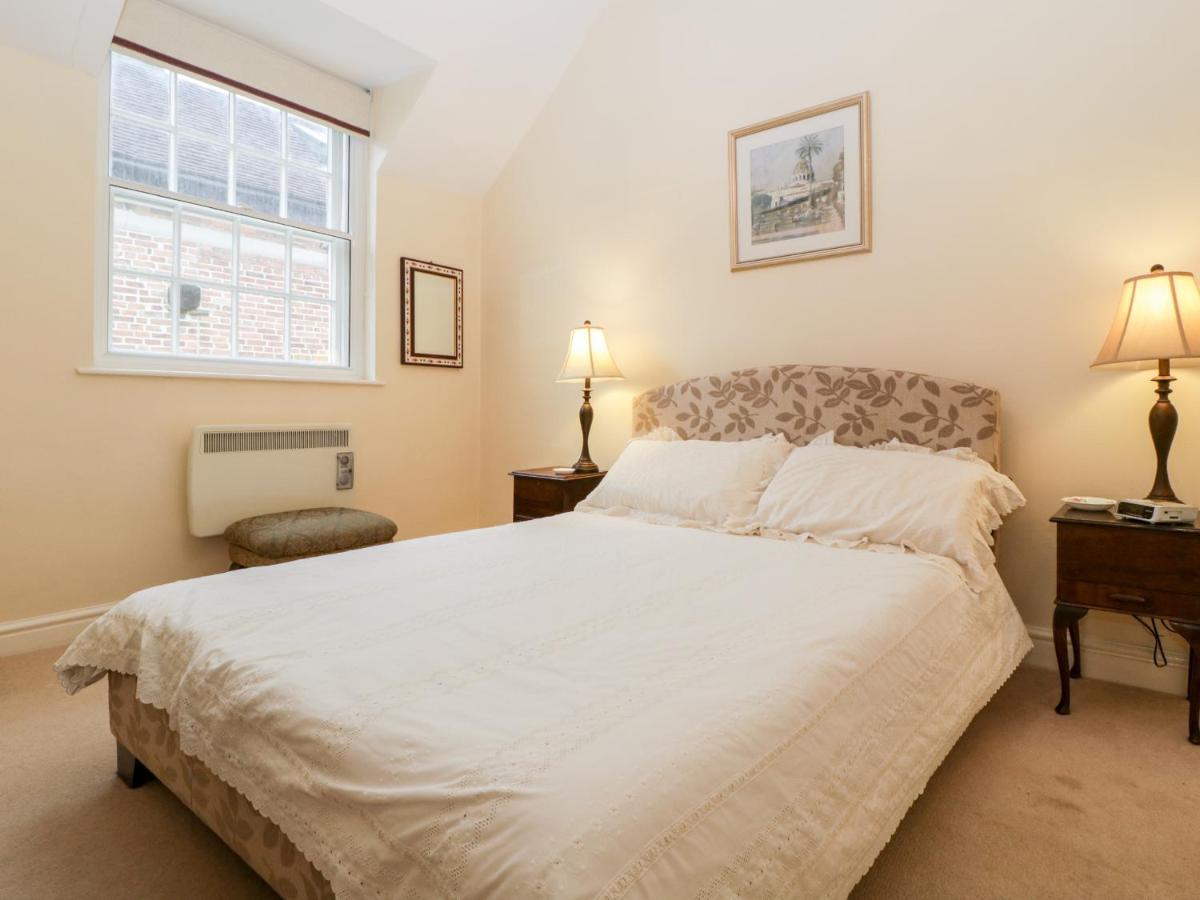 러들로 138D Old Star & Garter Mews 빌라 외부 사진